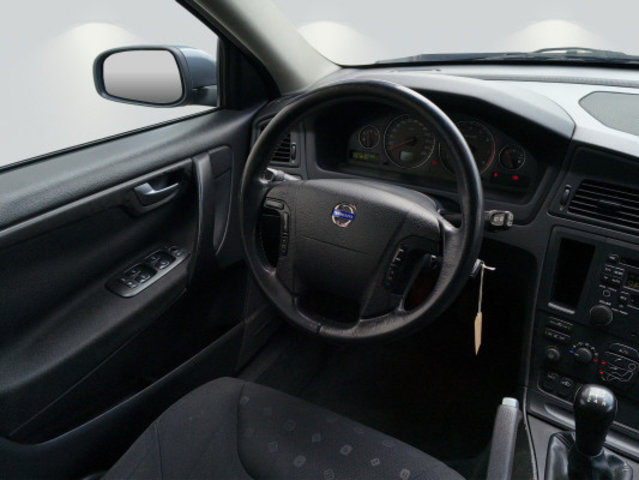 VOLVO V70 2.4, Occasion / Gebraucht, Handschaltung - 5