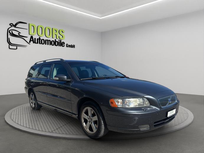 VOLVO V70 2.4 Summum, Essence, Occasion / Utilisé, Automatique
