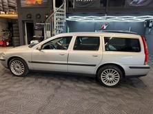 VOLVO V70 2.5T, Petrol, Second hand / Used, Manual - 2