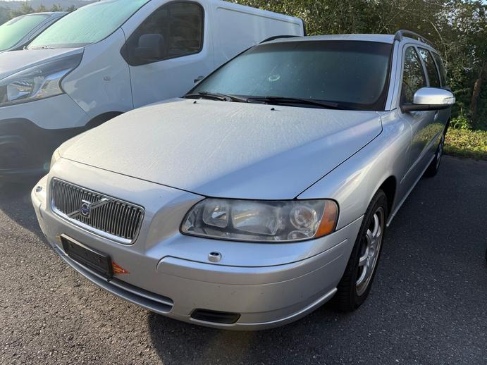 VOLVO V70 2.4D Momentum, Diesel, Occasioni / Usate, Automatico
