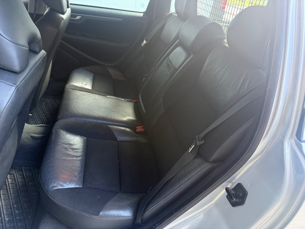 VOLVO V70 2.0 20V T 180 Momentum, Benzin, Occasion / Gebraucht, Automatik - 6