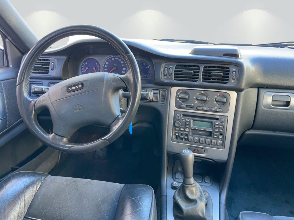 VOLVO V70 R AWD, Essence, Occasion / Utilisé, Manuelle - 5