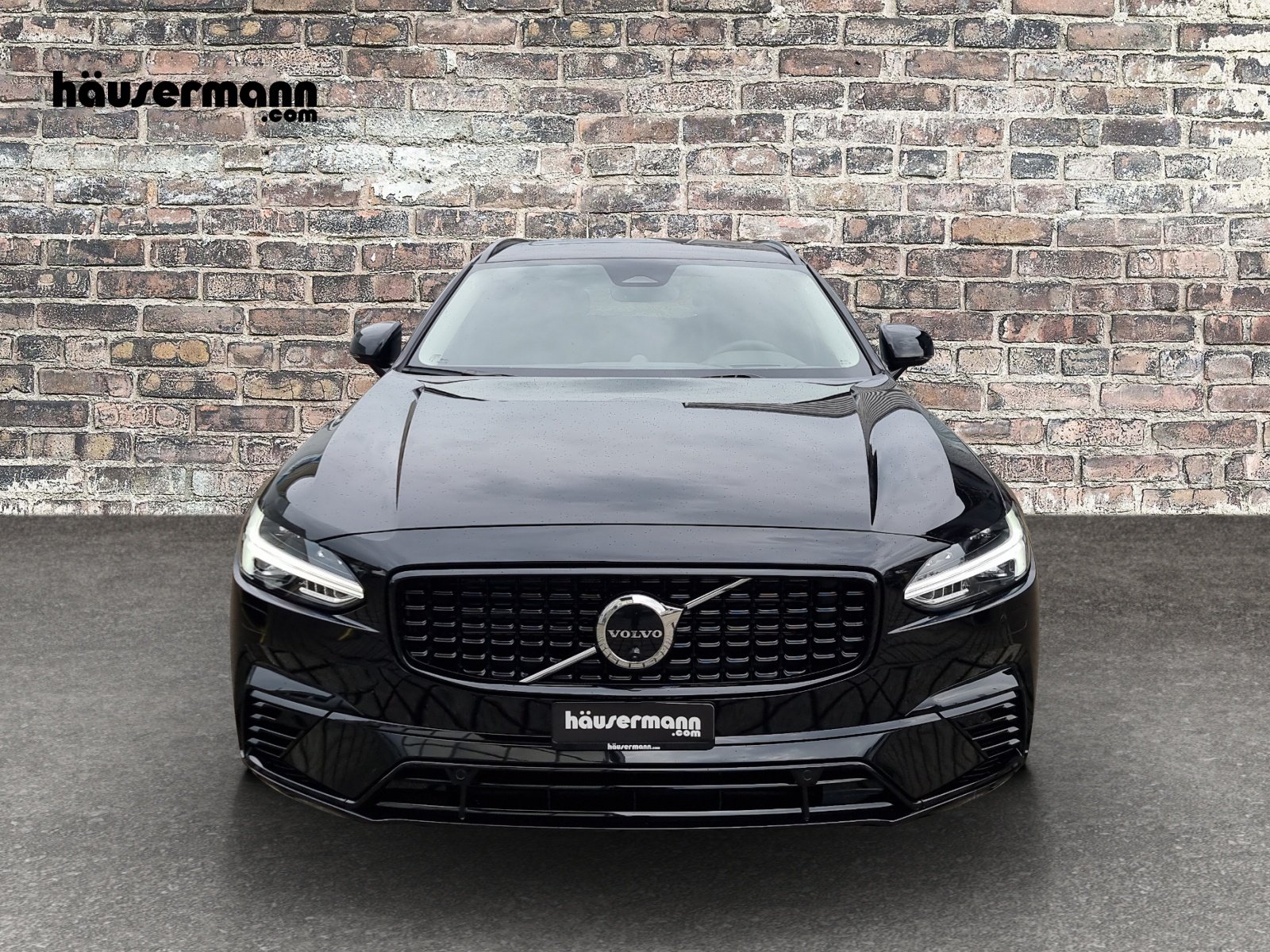 VOLVO V90 2.0 T8 TE eAWD XCLUSIVE Ultimate Dark, Plug-in-Hybrid Benzina/Elettrica, Auto nuove, Automatico - 2