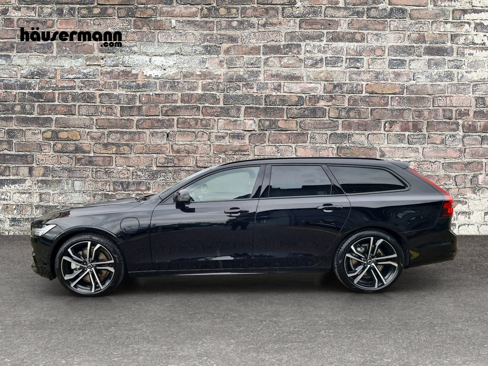 VOLVO V90 2.0 T8 TE eAWD XCLUSIVE Ultimate Dark, Plug-in-Hybrid Benzina/Elettrica, Auto nuove, Automatico - 3