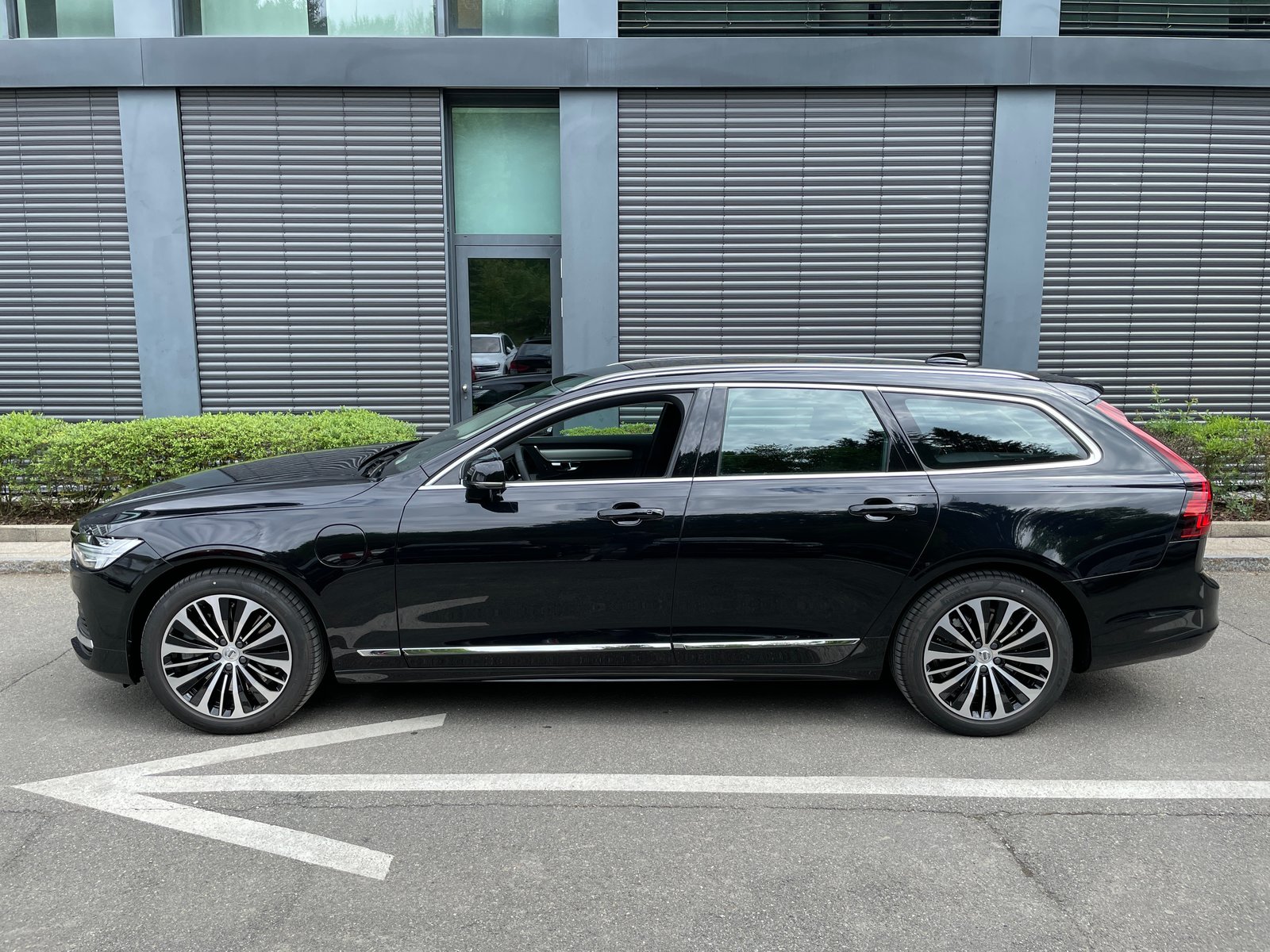 VOLVO V90 T6 eAWD Plug in Hybrid Core Geartronic, Plug-in-Hybrid Petrol/Electric, New car, Automatic - 2