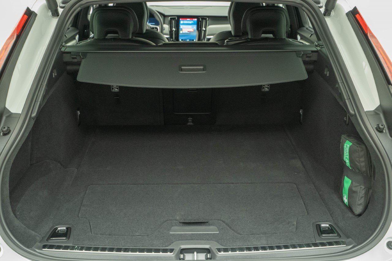 VOLVO V90 2.0 T8 TE Ultimate Dark eAWD, Plug-in-Hybrid Benzina/Elettrica, Occasioni / Usate, Automatico - 5
