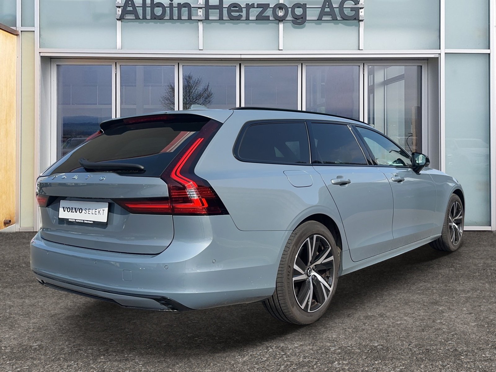 VOLVO V90 2.0 T6 TE R-Design 11,6kWh eAWD, Plug-in-Hybrid Benzina/Elettrica, Occasioni / Usate, Automatico - 4