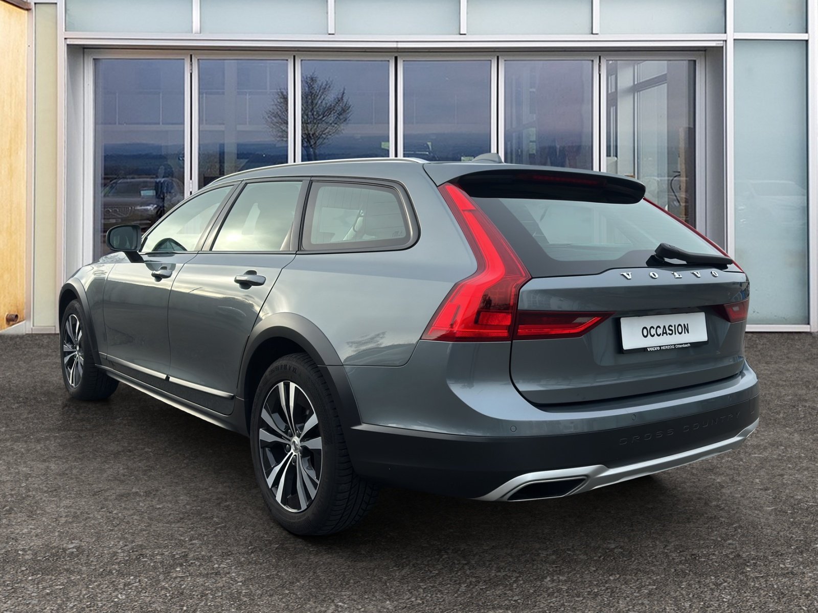 VOLVO V90 Cross Country 2.0 D5 AWD, Diesel, Occasion / Gebraucht, Automatik - 2
