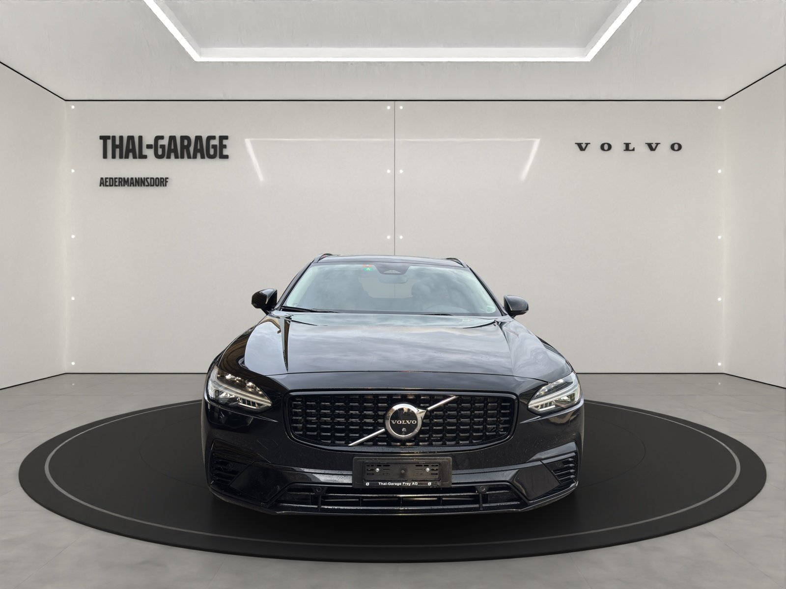 VOLVO V90 2.0 T8 TE Ultimate Dark eAWD, Hybride Rechargeable Essence/Électricité, Occasion / Utilisé, Automatique - 2