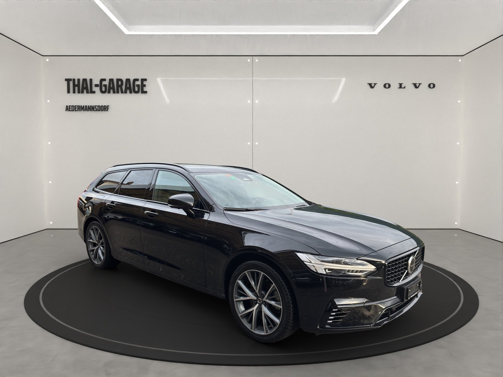 VOLVO V90 2.0 T8 TE Ultimate Dark eAWD, Hybride Rechargeable Essence/Électricité, Occasion / Utilisé, Automatique - 3