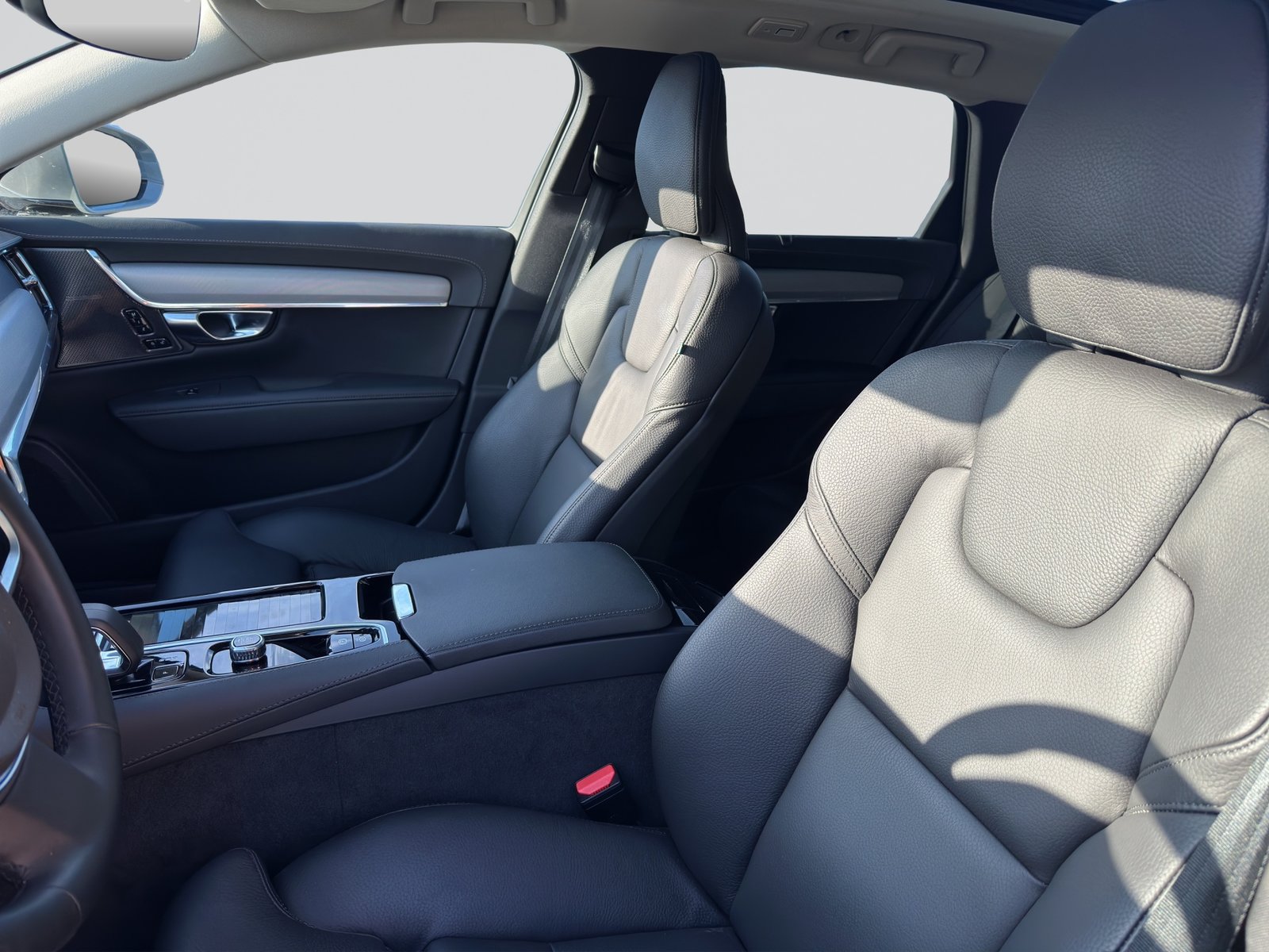 VOLVO V90 T6 eAWD Plug in Hybrid Plus Bright Geartronic, Plug-in-Hybrid Benzin/Elektro, Occasion / Gebraucht, Automatik - 6