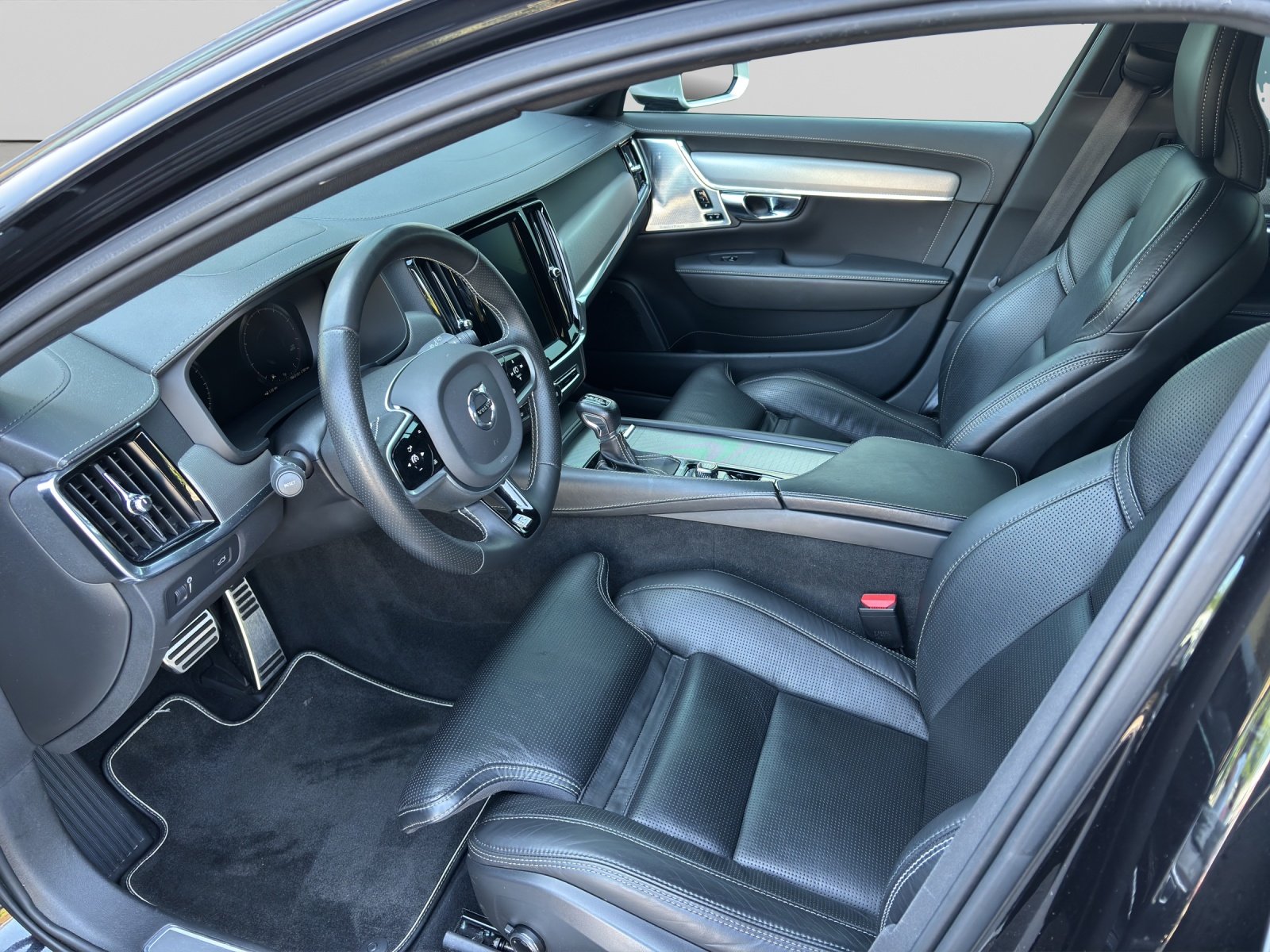 VOLVO V90 2.0 T6 R-Design AWD, Benzin, Occasion / Gebraucht, Automatik - 4