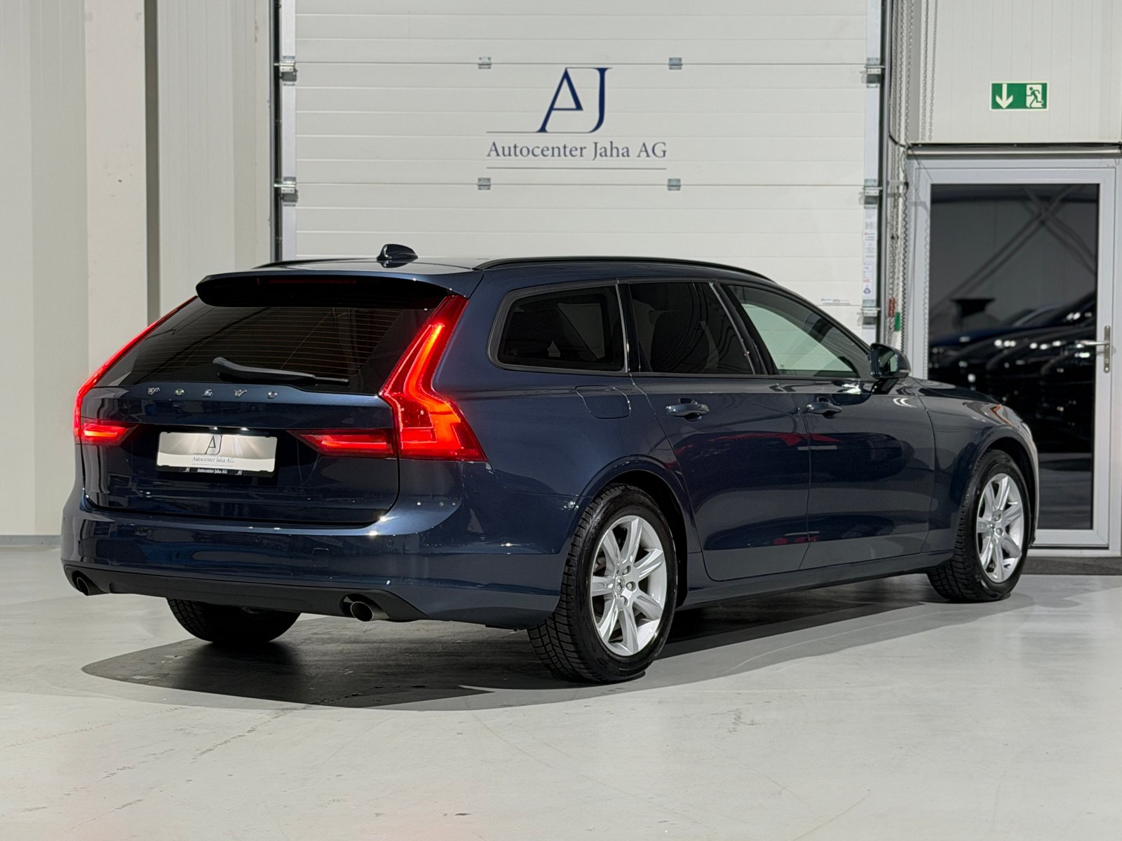 VOLVO V90 D4 Momentum Geartronic, Diesel, Occasion / Gebraucht, Automatik - 7