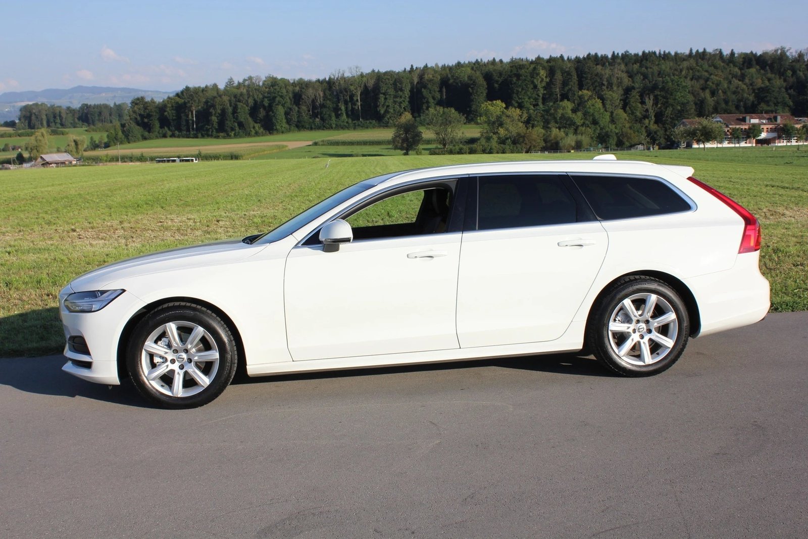 VOLVO V90 D4 Geartronic, Diesel, Occasion / Utilisé, Automatique - 5
