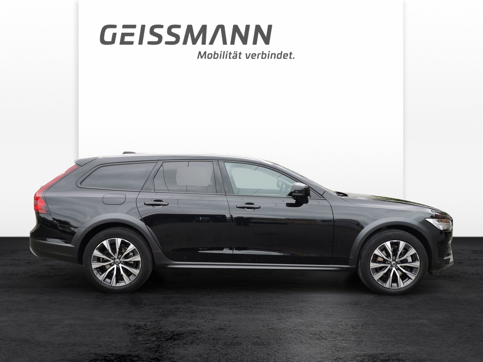 VOLVO V90 Cross Country 2.0 B5 Plus AWD, Mild-Hybrid Benzin/Elektro, Occasion / Gebraucht, Automatik - 3