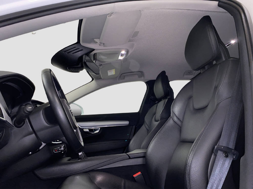 VOLVO V90 2.0 D3 Momentum AWD, Diesel, Occasioni / Usate, Automatico - 7