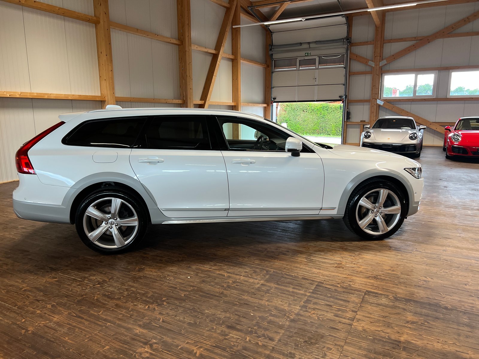 VOLVO V90 Cross Country D5 Ocean Race AWD Geartronic, Diesel, Occasioni / Usate, Automatico - 4