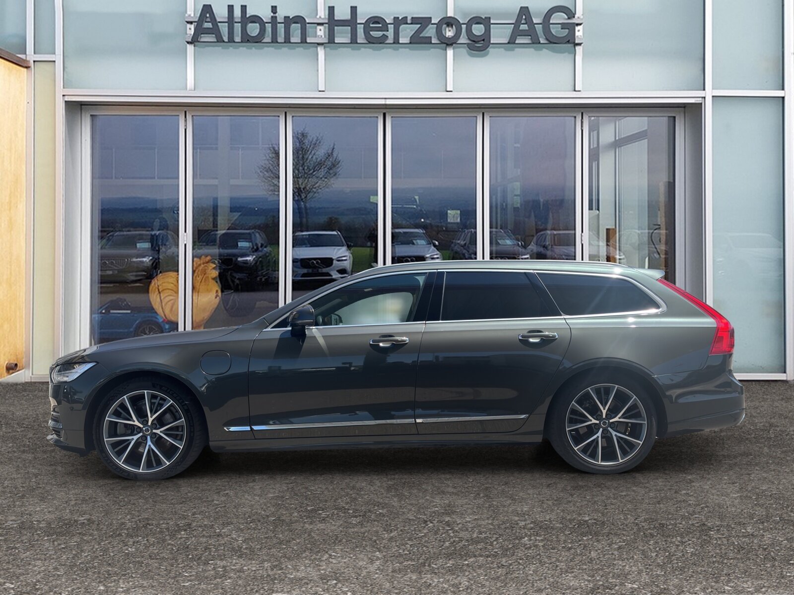 VOLVO V90 2.0 T8 TE Inscription AWD, Plug-in-Hybrid Benzin/Elektro, Occasion / Gebraucht, Automatik - 2