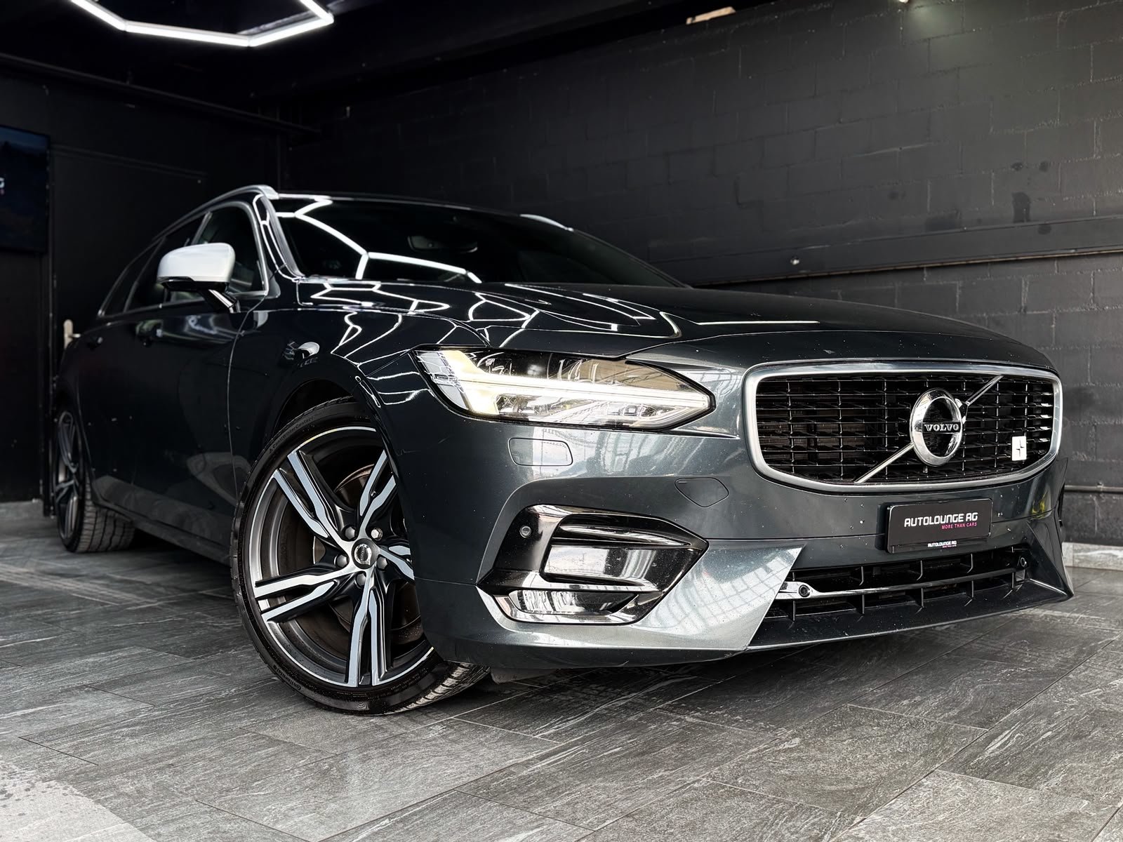 VOLVO V90 D5 AWD R-Design Geartronic Powerpulse