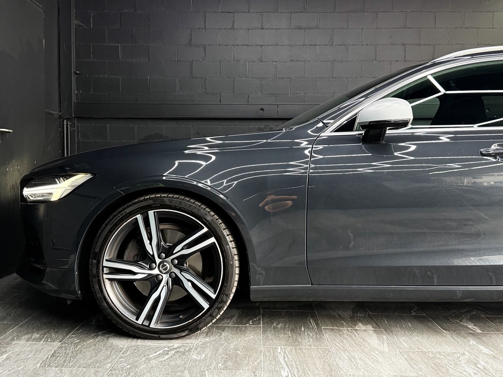 VOLVO V90 D5 AWD R-Design Geartronic Powerpulse, Diesel, Occasion / Utilisé, Automatique - 7