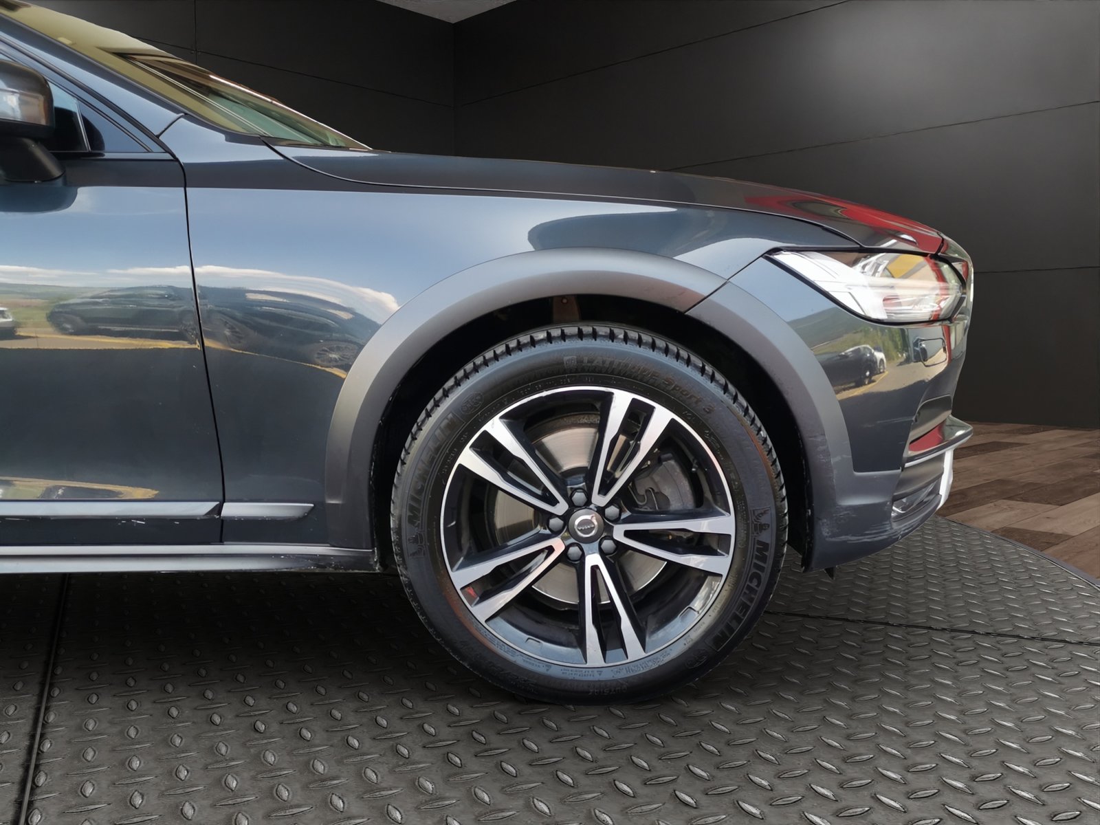 VOLVO V90 Cross Country D5 AWD Geartronic Powerpulse, Diesel, Occasion / Utilisé, Automatique - 4