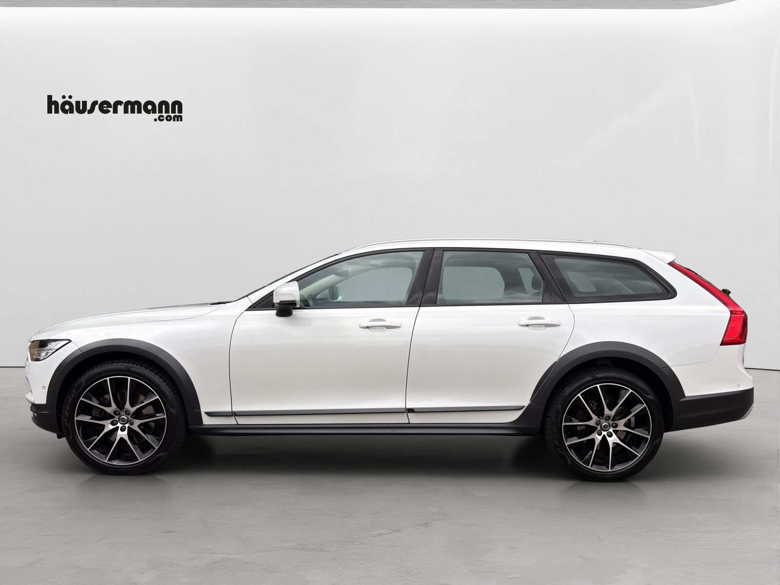 VOLVO V90 Cross Country 2.0 D5 Pro AWD, Diesel, Occasioni / Usate, Automatico - 2