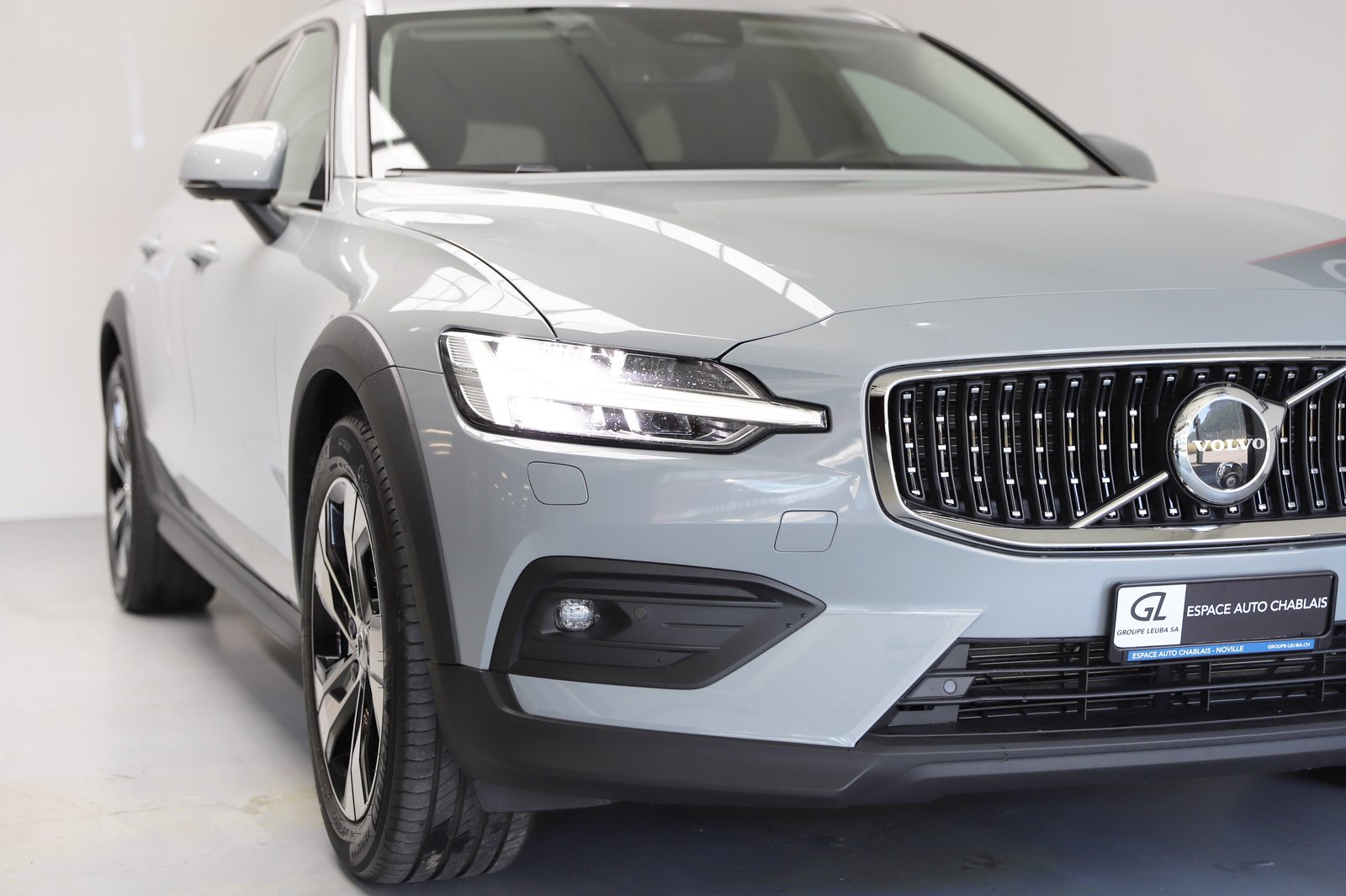 VOLVO Volvo V60 Cross Country 2.0 B4 Core AWD, Benzina, Occasioni / Usate, Automatico - 2