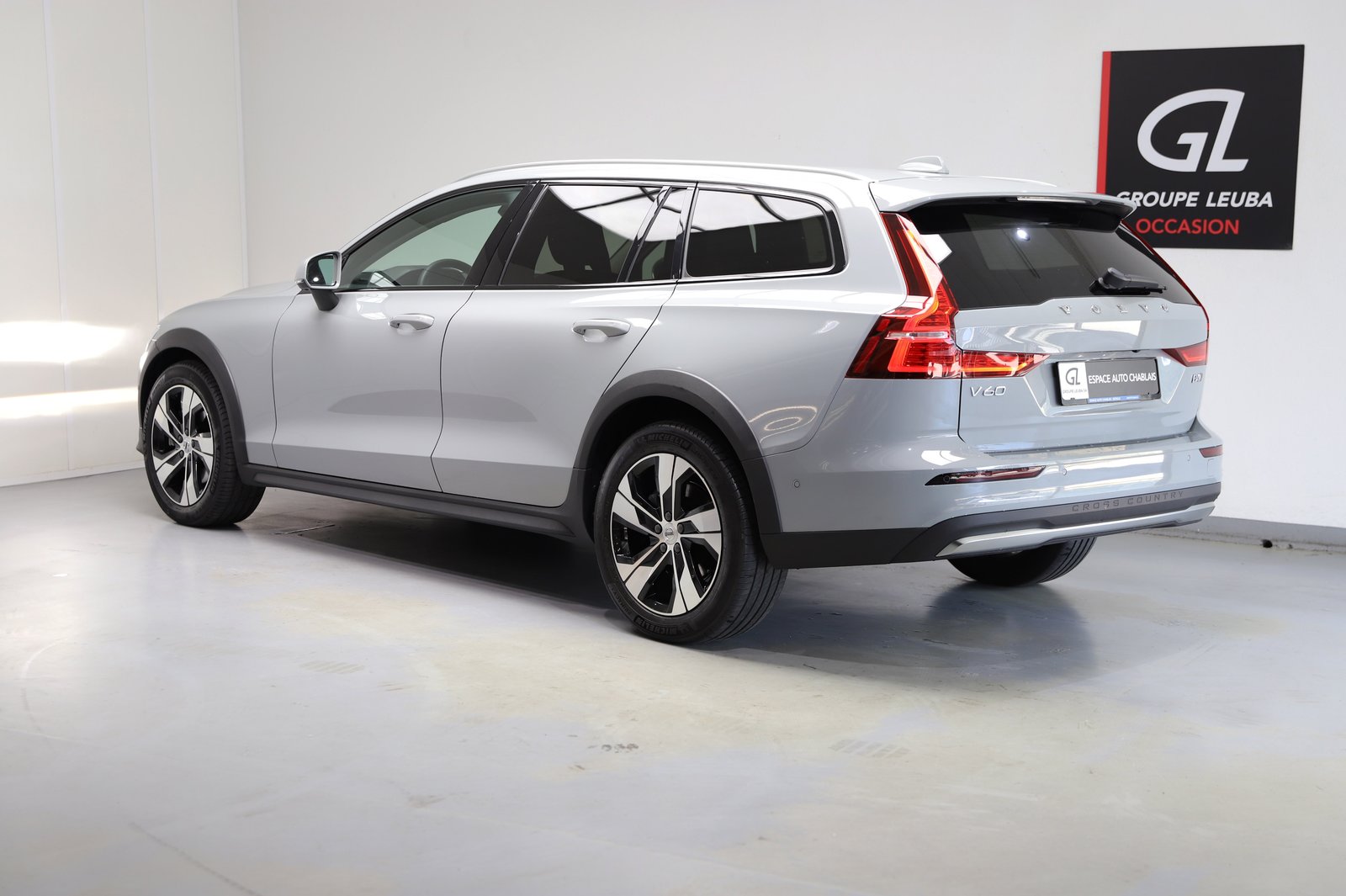VOLVO Volvo V60 Cross Country 2.0 B4 Core AWD, Benzina, Occasioni / Usate, Automatico - 3