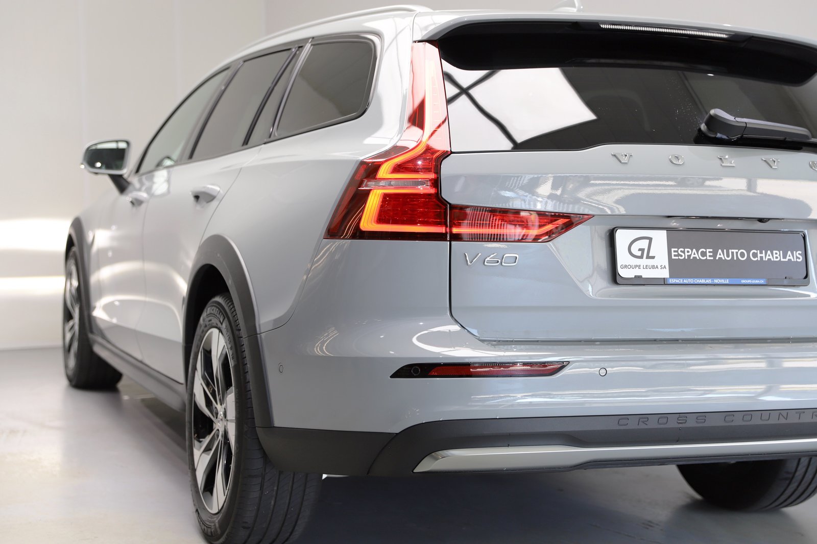 VOLVO Volvo V60 Cross Country 2.0 B4 Core AWD, Benzina, Occasioni / Usate, Automatico - 4