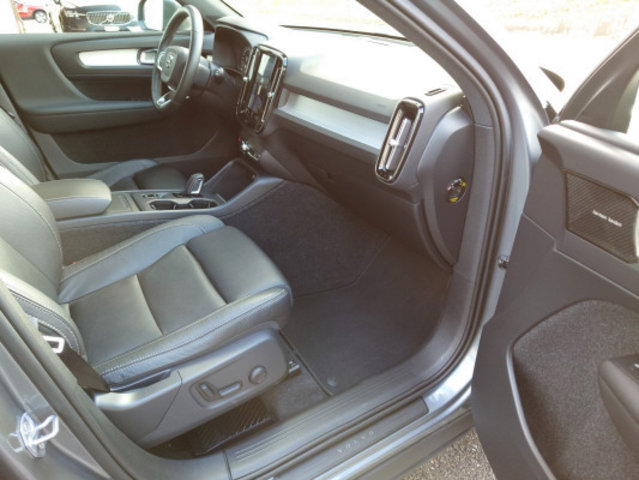 VOLVO XC40 D3 AWD Momentum, Occasion / Gebraucht, Automat - 5