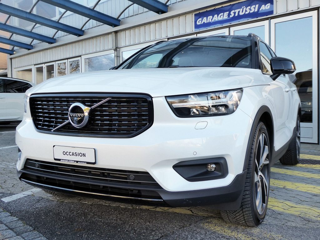 VOLVO XC40 D4 AWD R-Design