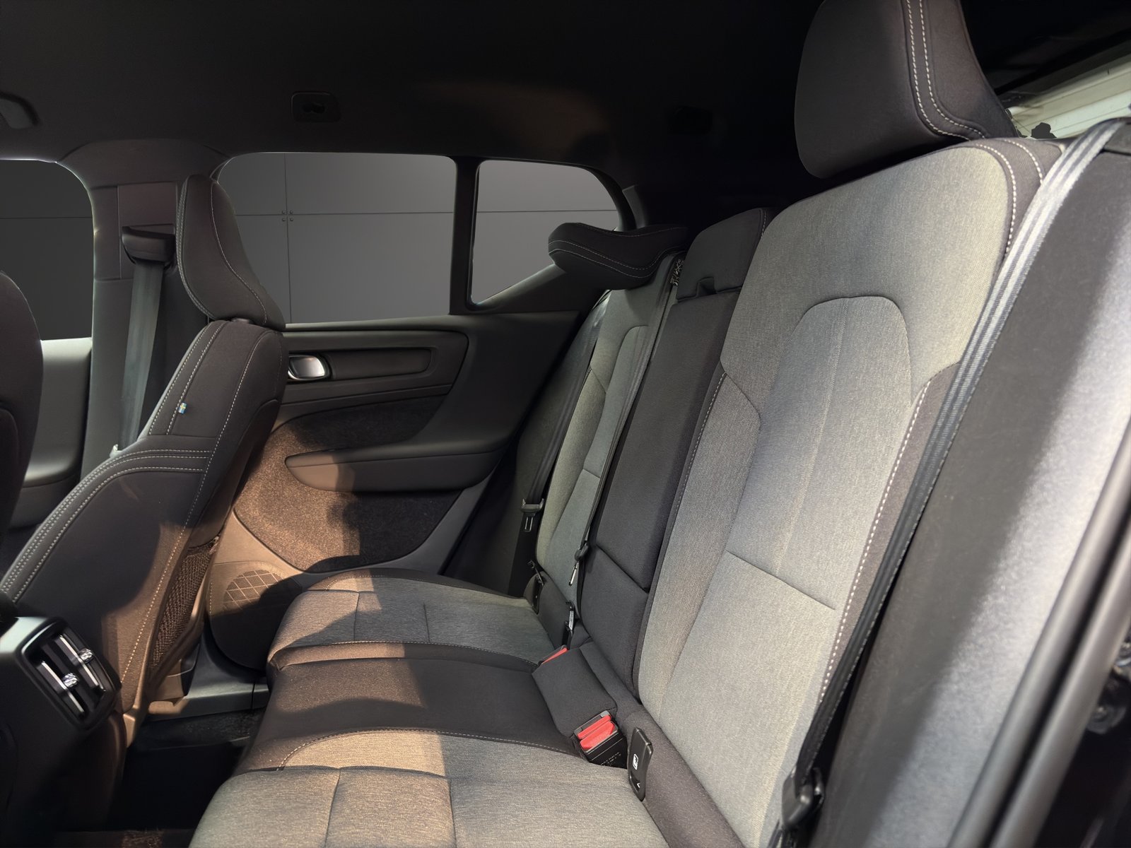 VOLVO XC40 B3 MHD Plus Dark, Hybride Leggero Benzina/Elettrica, Occasioni / Usate, Automatico - 6