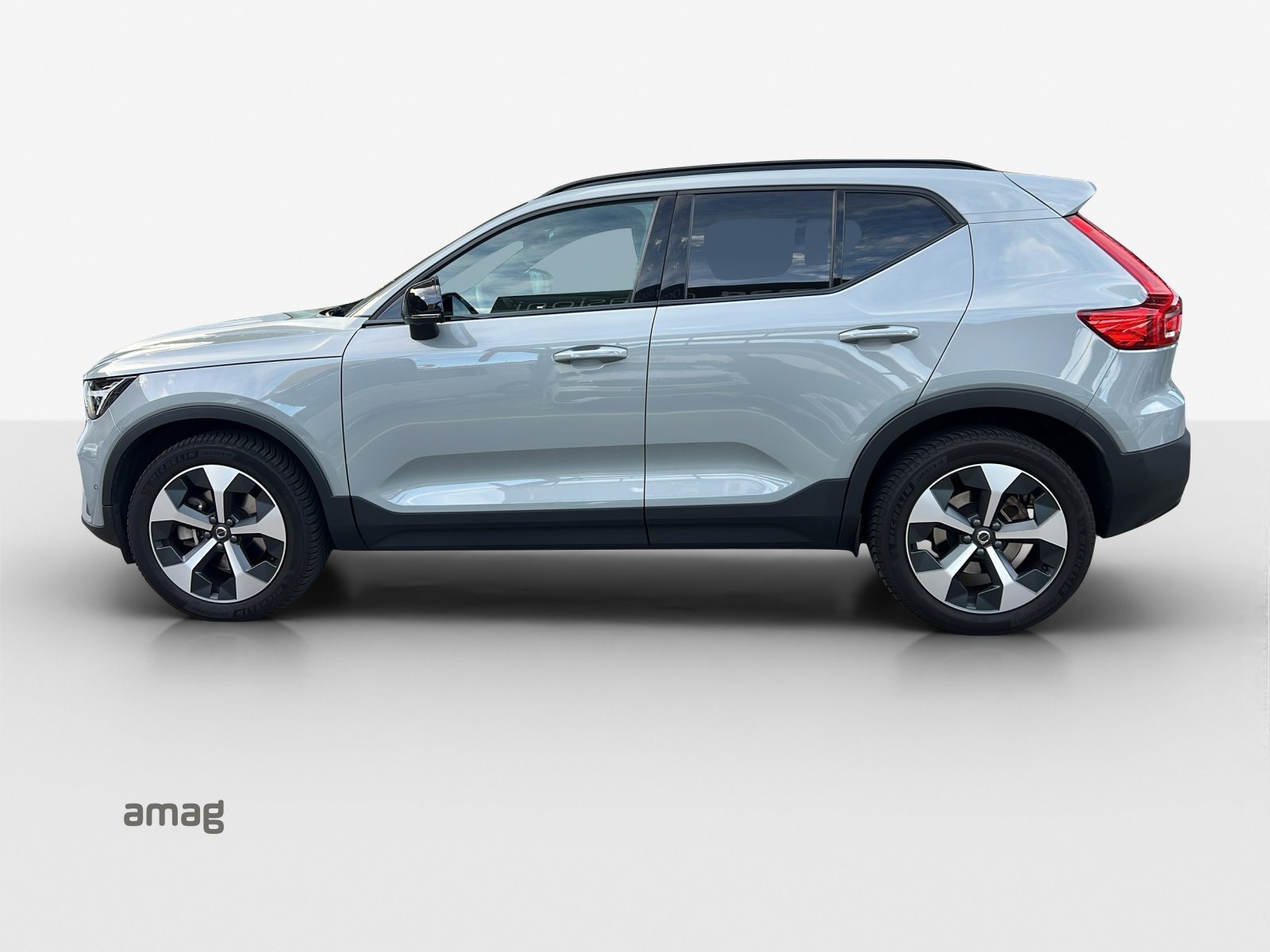 VOLVO XC40 B3 MHD Plus Dark, Essence, Occasion / Utilisé, Automatique - 2