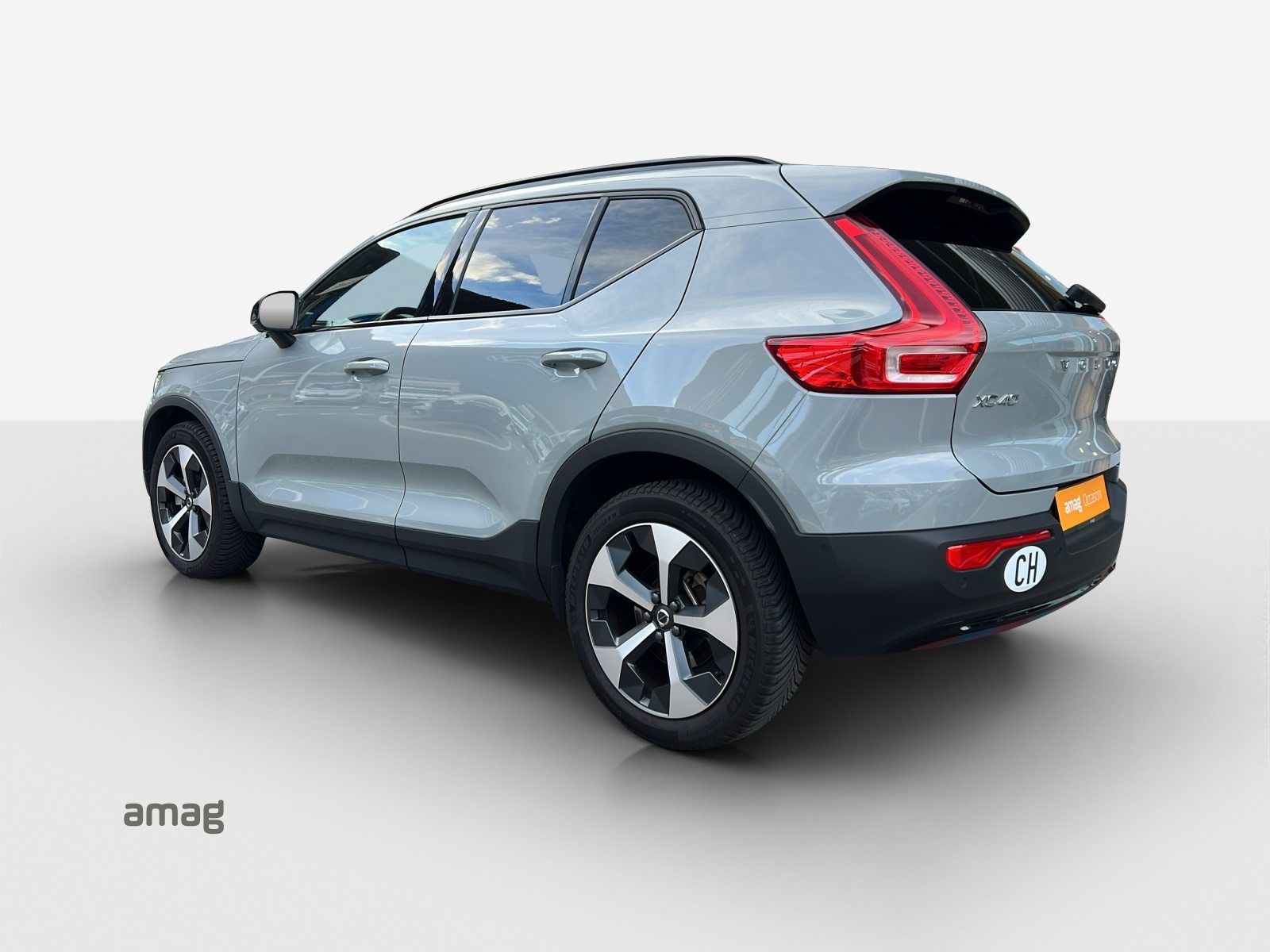 VOLVO XC40 B3 MHD Plus Dark, Essence, Occasion / Utilisé, Automatique - 3