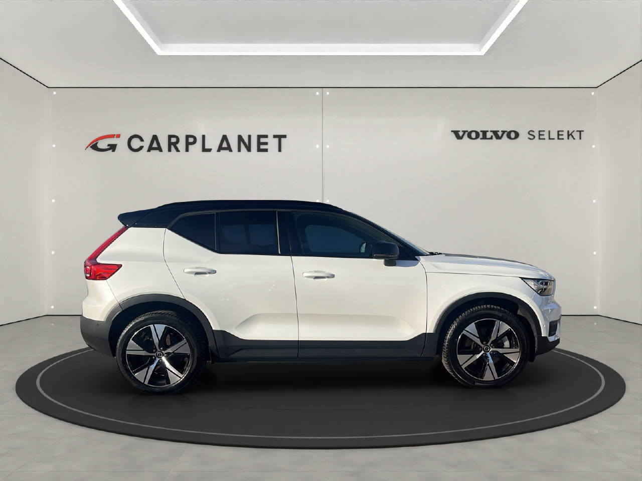 VOLVO XC40 P6 Ultimate, Electric, Second hand / Used, Automatic - 2