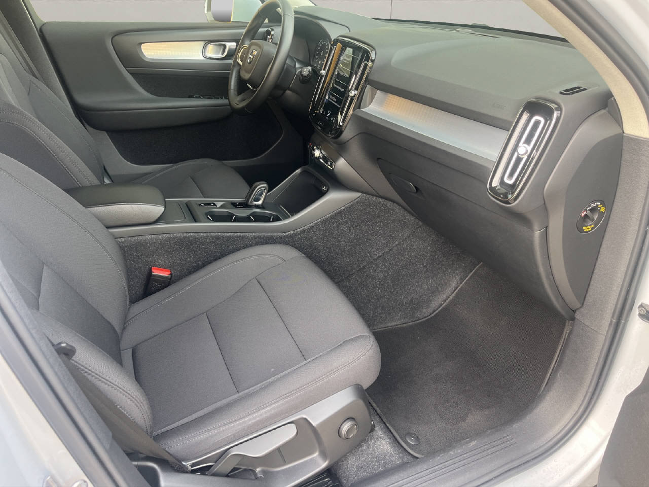VOLVO XC40 1.5 T3 Momentum, Essence, Occasion / Utilisé, Automatique - 3
