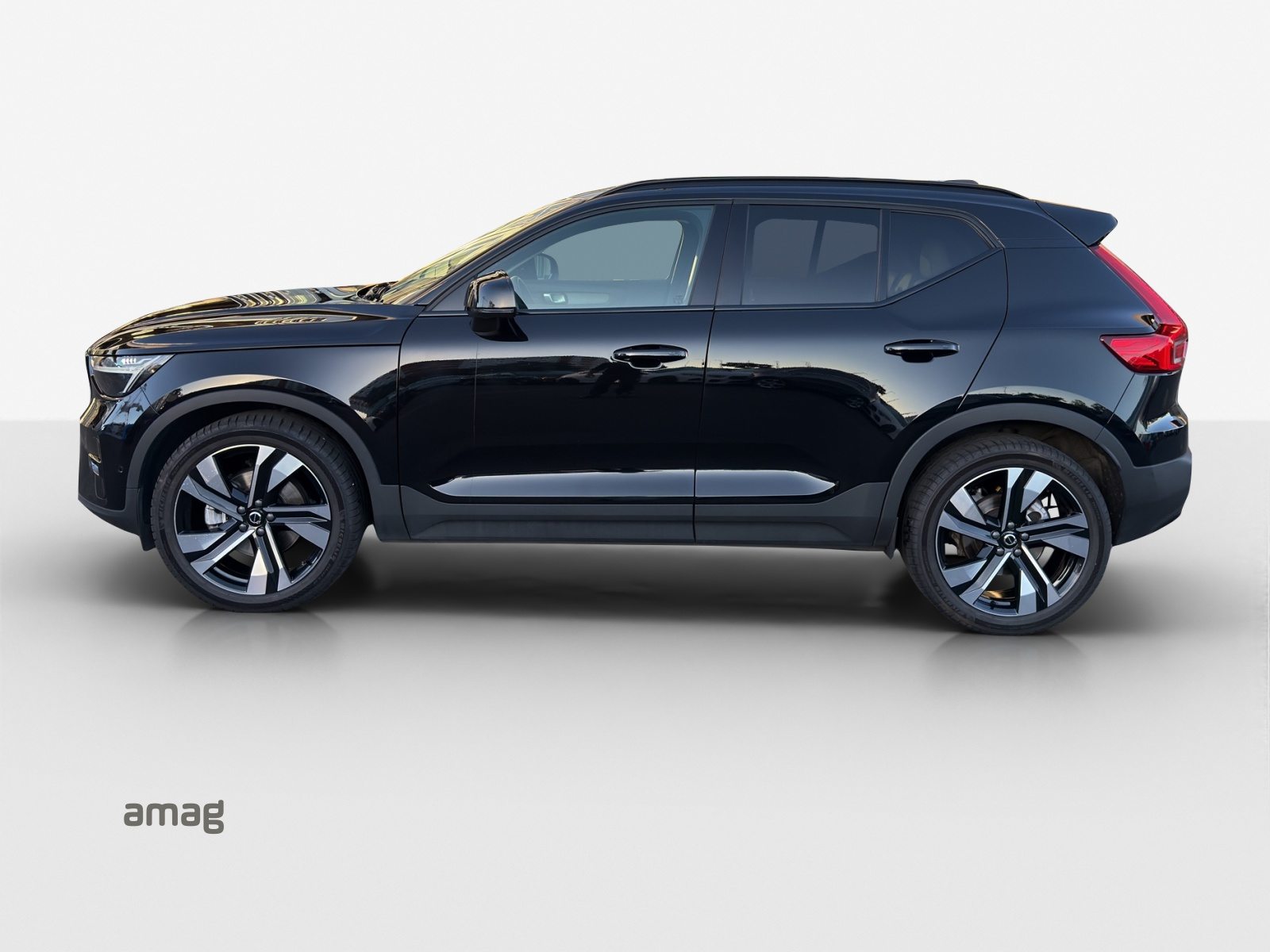 VOLVO XC40 B5 AWD Plus Dark, Essence, Occasion / Utilisé, Automatique - 2