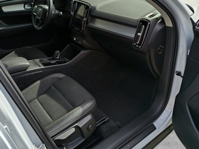 VOLVO XC40 D4 AWD Momentum, Occasioni / Usate, Automatico - 7