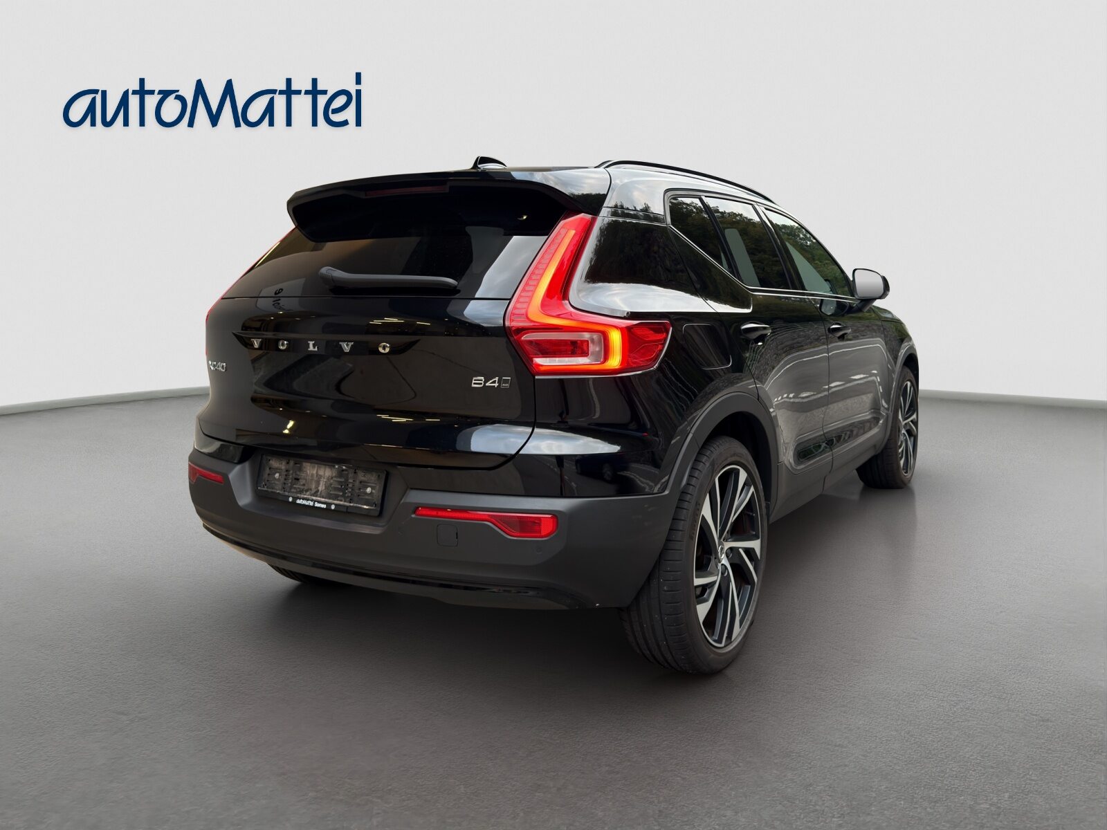 VOLVO XC40 B4 B AWD R-Design, Benzin, Occasion / Gebraucht, Automatik - 5