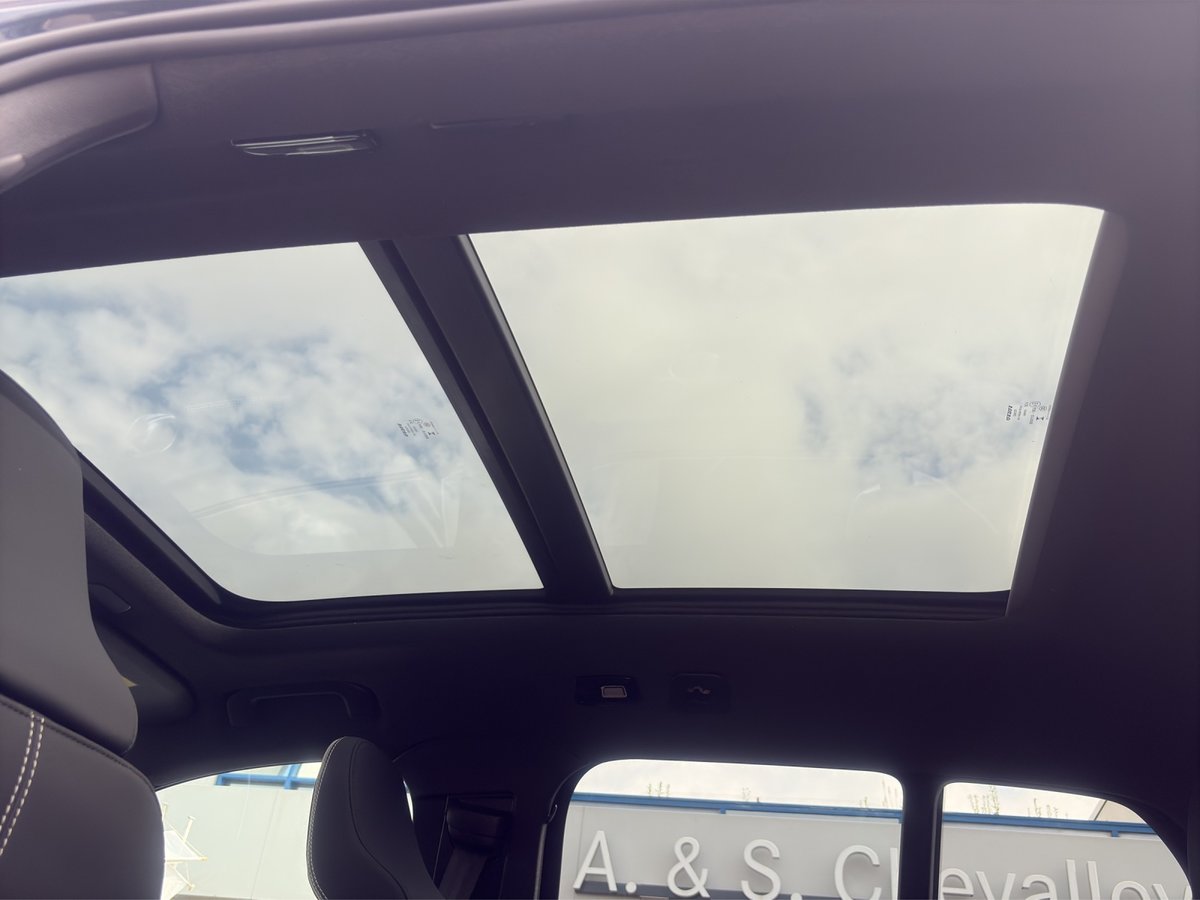 VOLVO XC40 B4 Benzin Mild Hybrid Ultra Black Edition DCT, Mild-Hybrid Benzin/Elektro, Neuwagen, Automatik - 7