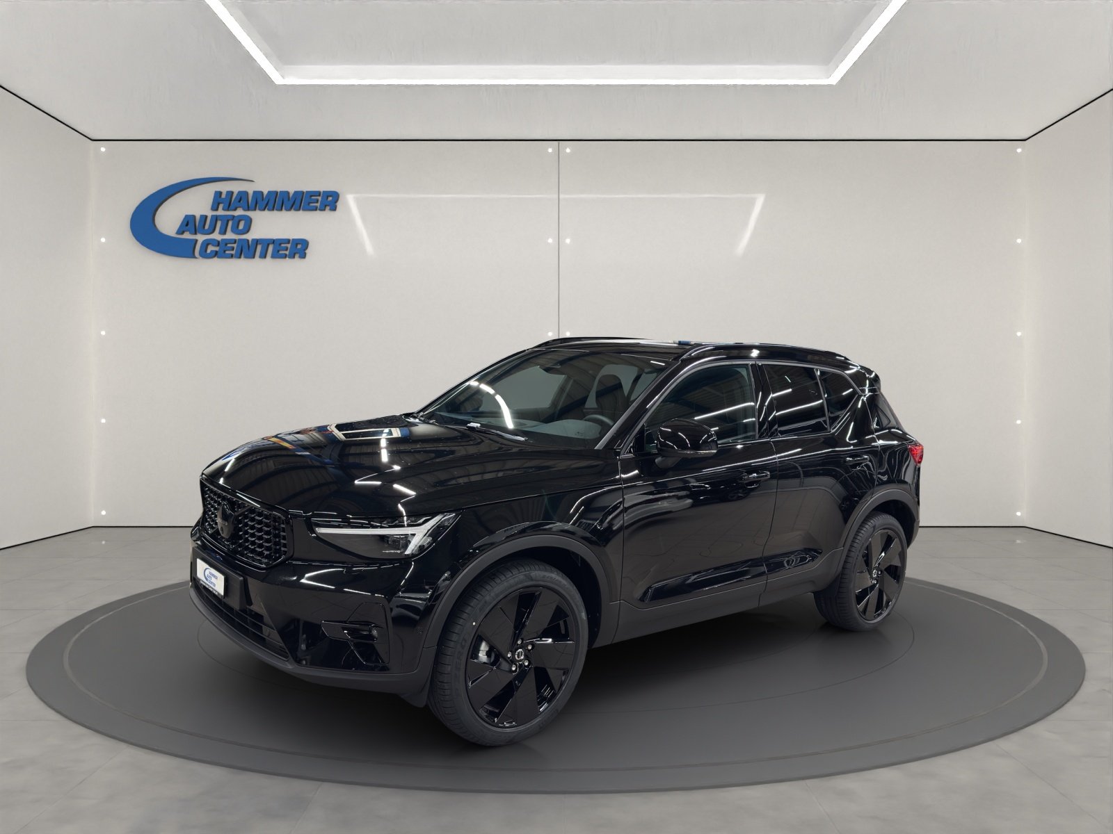 VOLVO XC40 2.0 B4 MH Black Edition