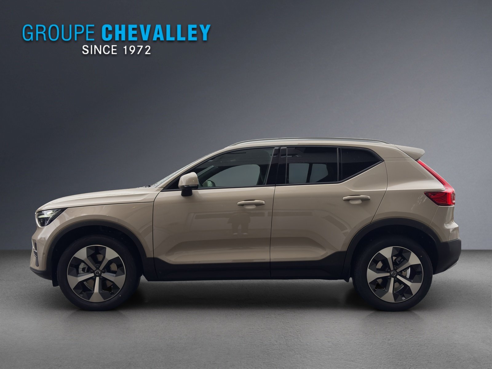 VOLVO XC40 B3 Benzin Mild Hybrid Xcite DCT, Hybride Leggero Benzina/Elettrica, Auto nuove, Automatico - 3