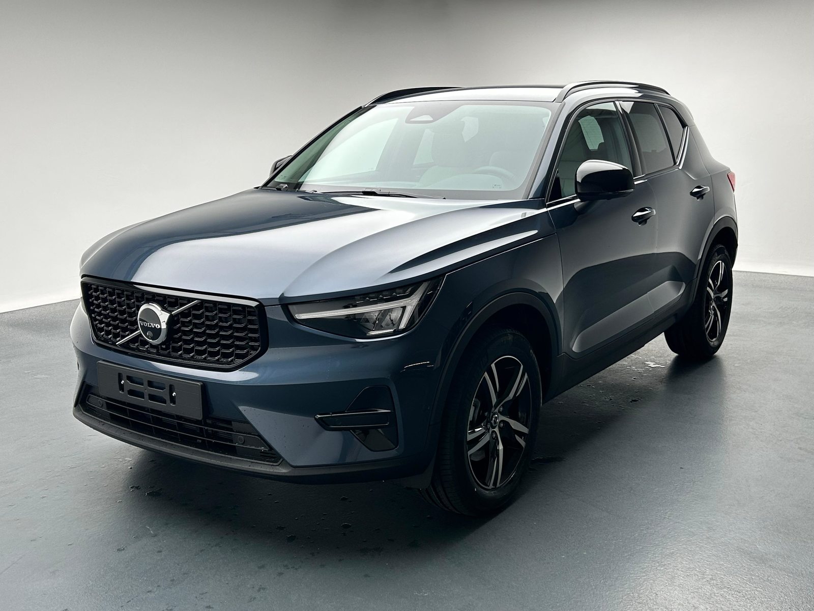 VOLVO XC40 2.0 B4 MH Plus Dark