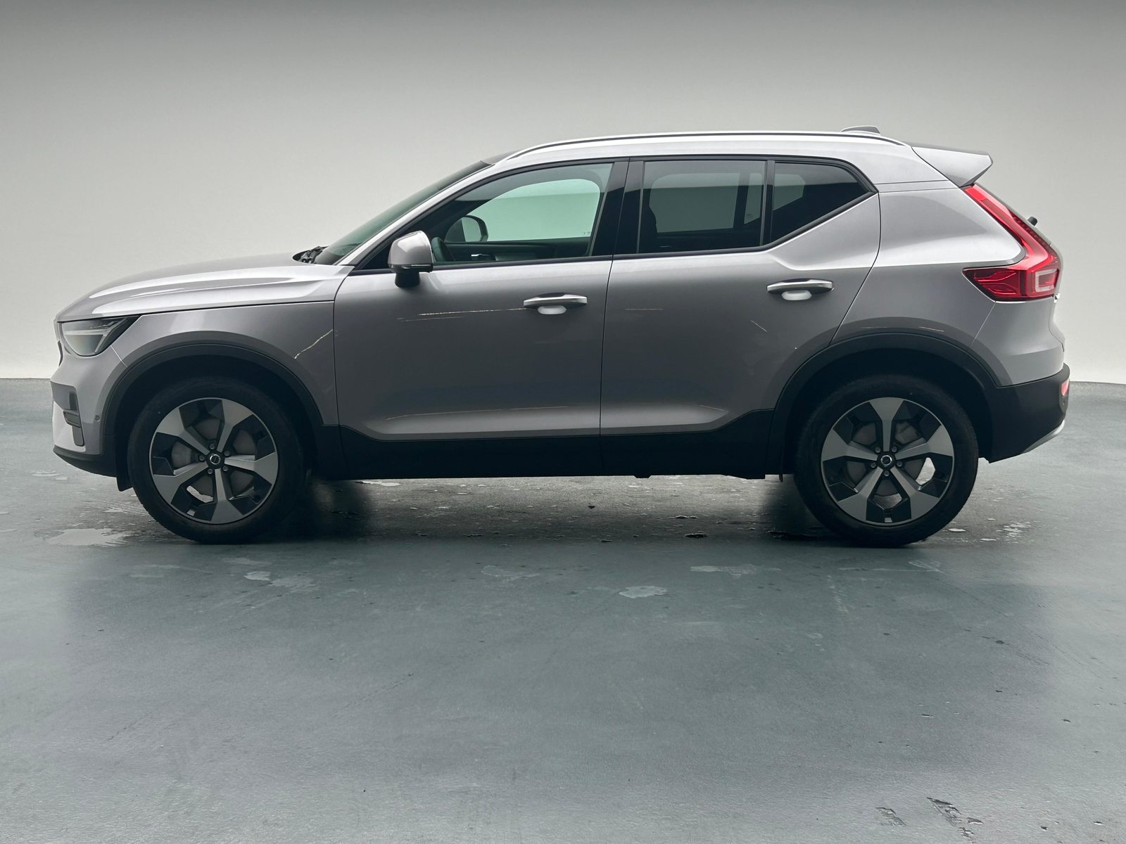 VOLVO XC40 2.0 B3 MH XCITE, Mild-Hybrid Benzin/Elektro, Neuwagen, Automatik - 5