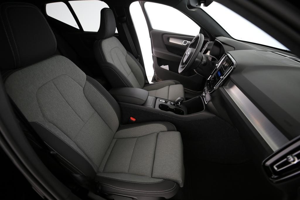VOLVO XC40 2.0 B3 MH XCITE, Hybride Léger Essence/Électricité, Voiture nouvelle, Automatique - 6