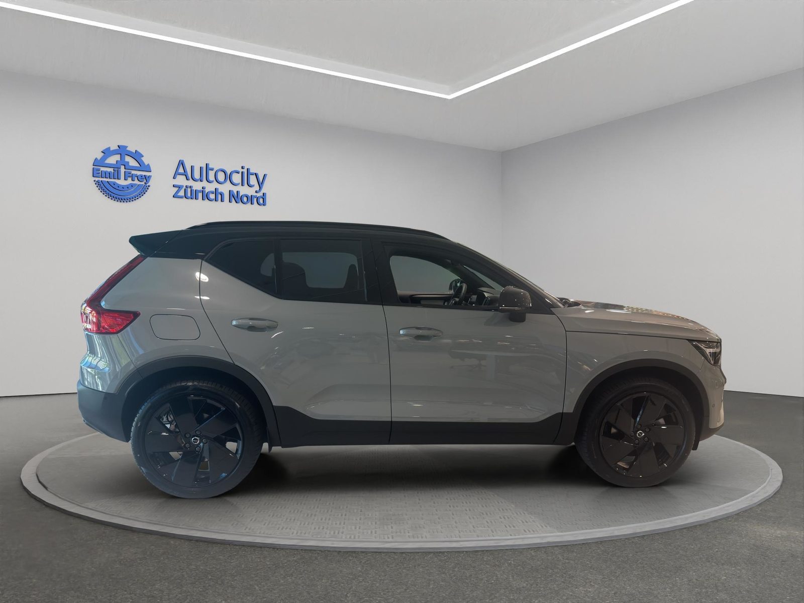 VOLVO XC40 2.0 B4 MH Ultra Black Edition, Hybride Léger Essence/Électricité, Voiture nouvelle, Automatique - 6