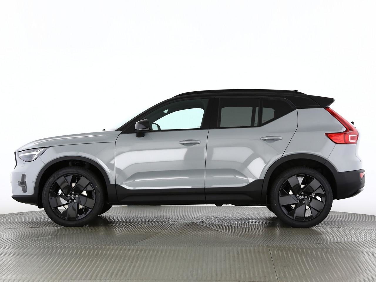 VOLVO XC40 2.0 B4 MH Black Edition, Mild-Hybrid Benzin/Elektro, Neuwagen, Automatik - 3