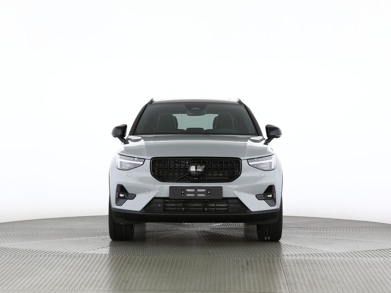 VOLVO XC40 2.0 B4 MH Black Edition, Mild-Hybrid Benzin/Elektro, Neuwagen, Automatik - 5