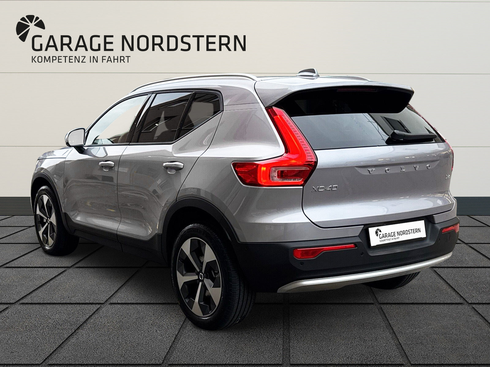 VOLVO XC40 2.0 B3 MH XCITE, Hybride Léger Essence/Électricité, Voiture nouvelle, Automatique - 4