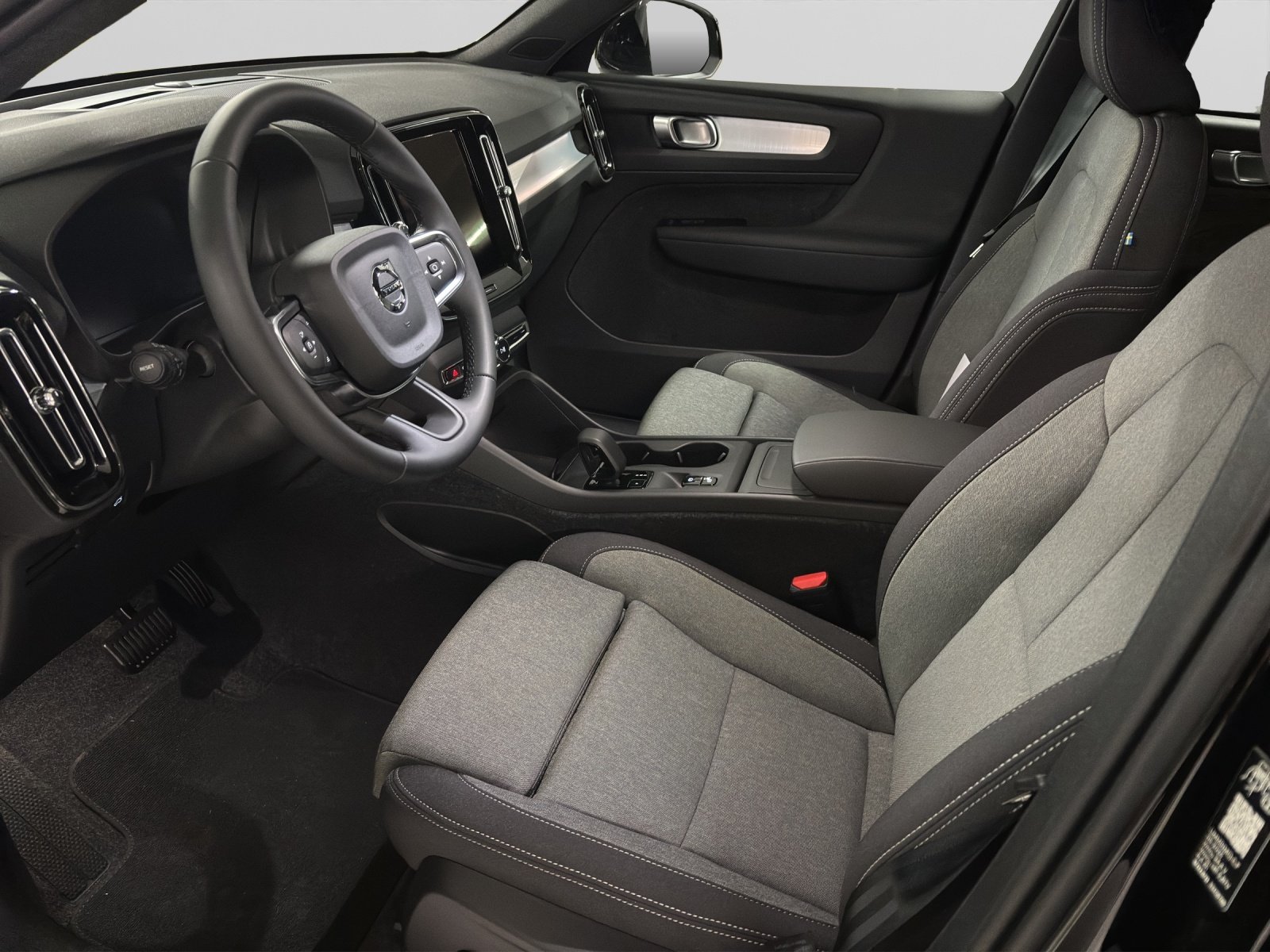 VOLVO XC40 2.0 B3 MH Core XCITE, Hybride Leggero Benzina/Elettrica, Auto nuove, Automatico - 4